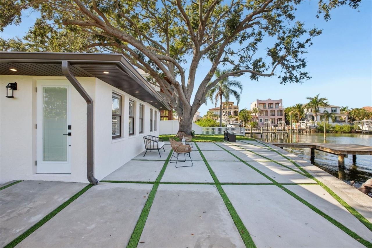 1739 Bayou Grande Boulevard Ne, Saint Petersburg, FL 33703 Photo