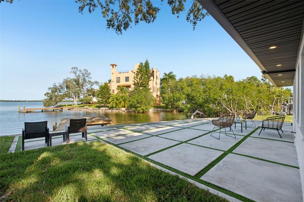 1739 Bayou Grande Boulevard Ne, Saint Petersburg, FL 33703 Photo