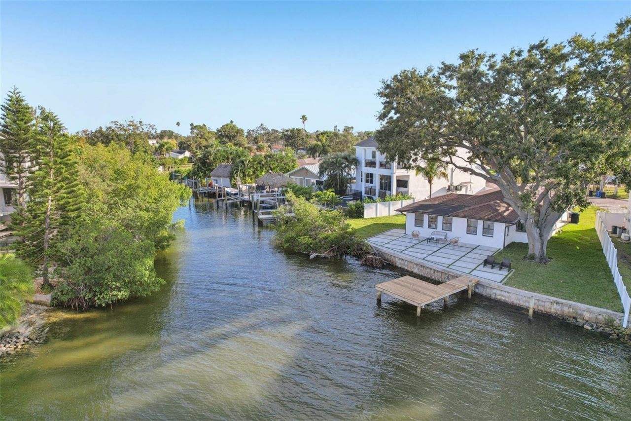 1739 Bayou Grande Boulevard Ne, Saint Petersburg, FL 33703 Photo