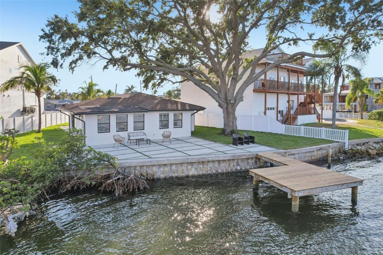 1739 Bayou Grande Boulevard Ne, Saint Petersburg, FL 33703 Photo