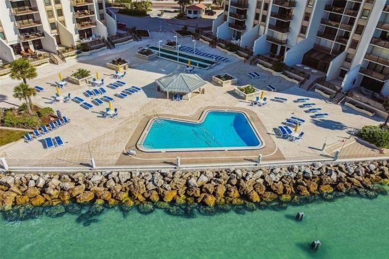 440 S Gulfview Boulevard, Unit 1004, Clearwater Beach, FL 33767 Photo