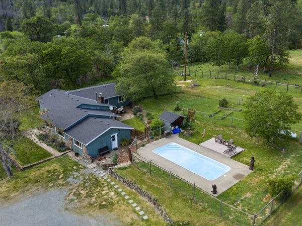 1360 Oxyoke Road, Grants Pass, OR 97526