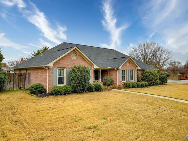3111 Vicksburg Drive SW, Decatur, AL 35603