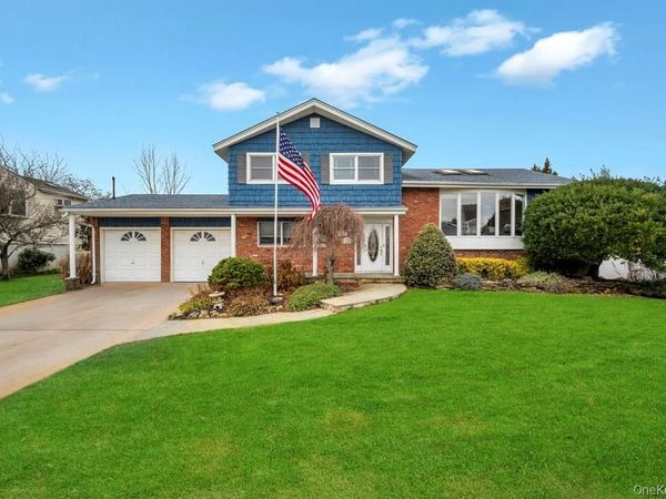 65 Waterview Avenue, Massapequa, NY 11758