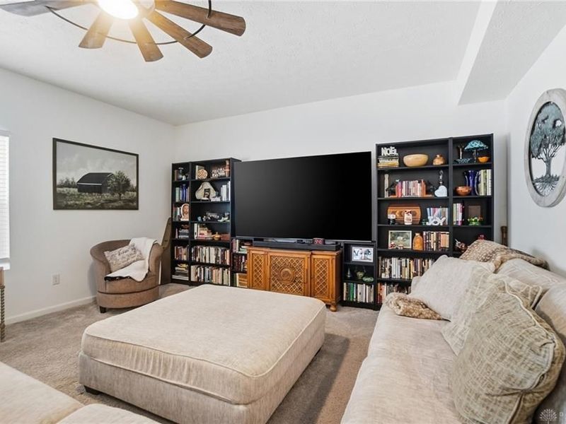 121 Mound Builder Place, Carlisle, OH 45005 Photo 10