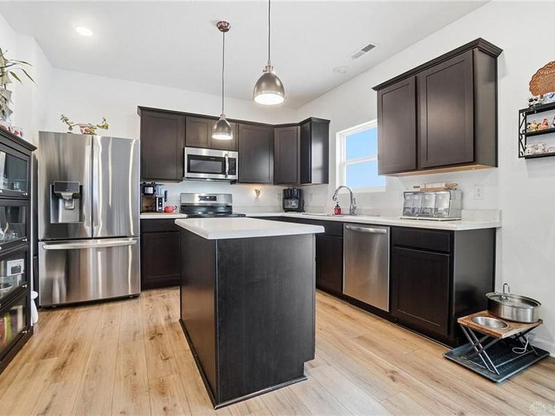 121 Mound Builder Place, Carlisle, OH 45005 Photo 3