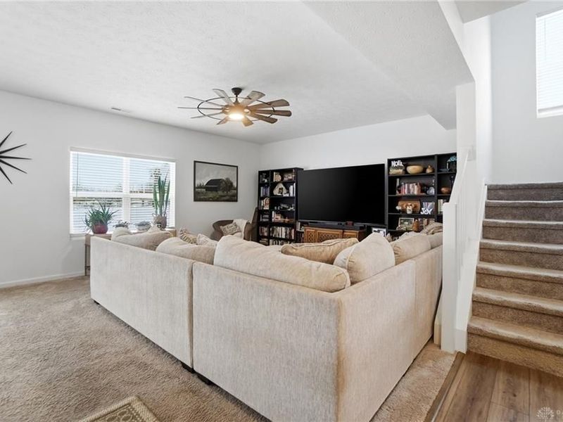 121 Mound Builder Place, Carlisle, OH 45005 Photo 8