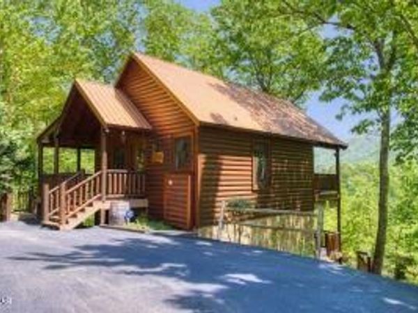 3979 Denton Court, Sevierville, TN 37862