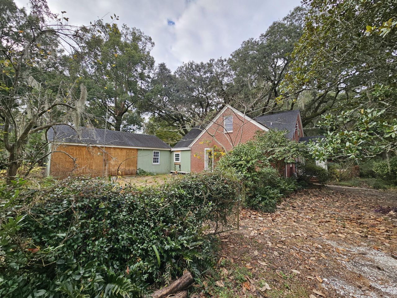 218 Yates Avenue Photo 12