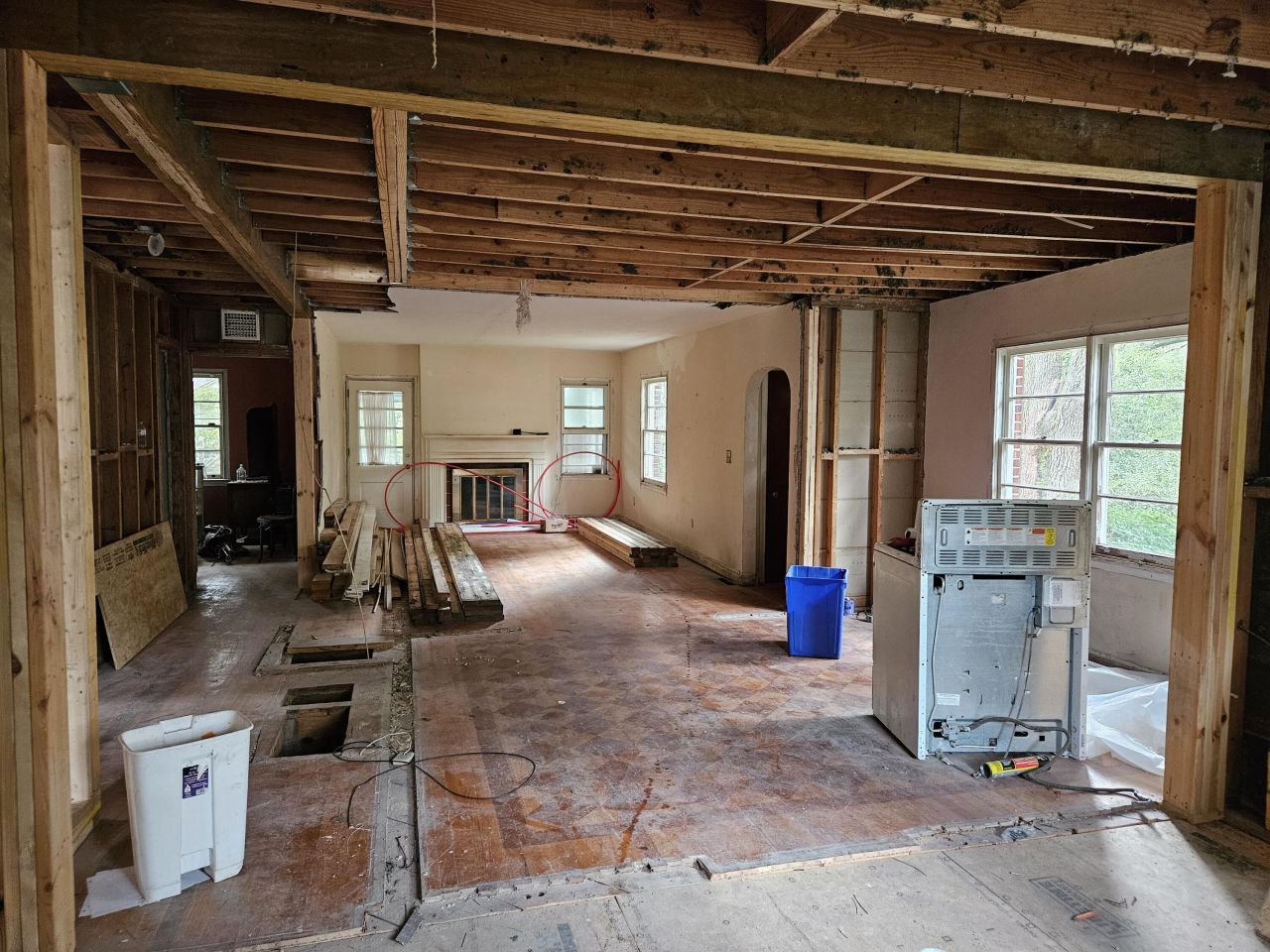 218 Yates Avenue Photo 17