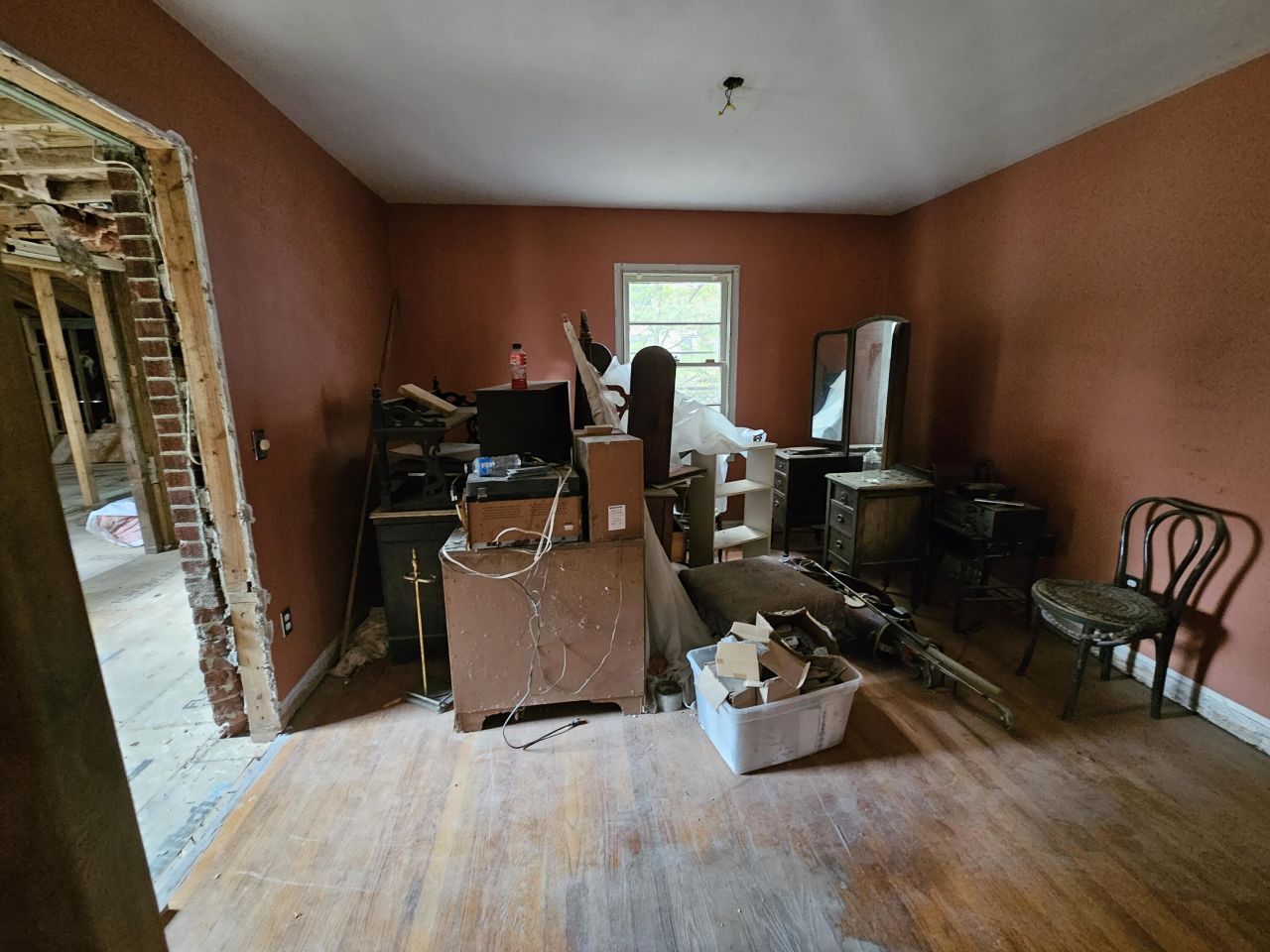 218 Yates Avenue Photo 26