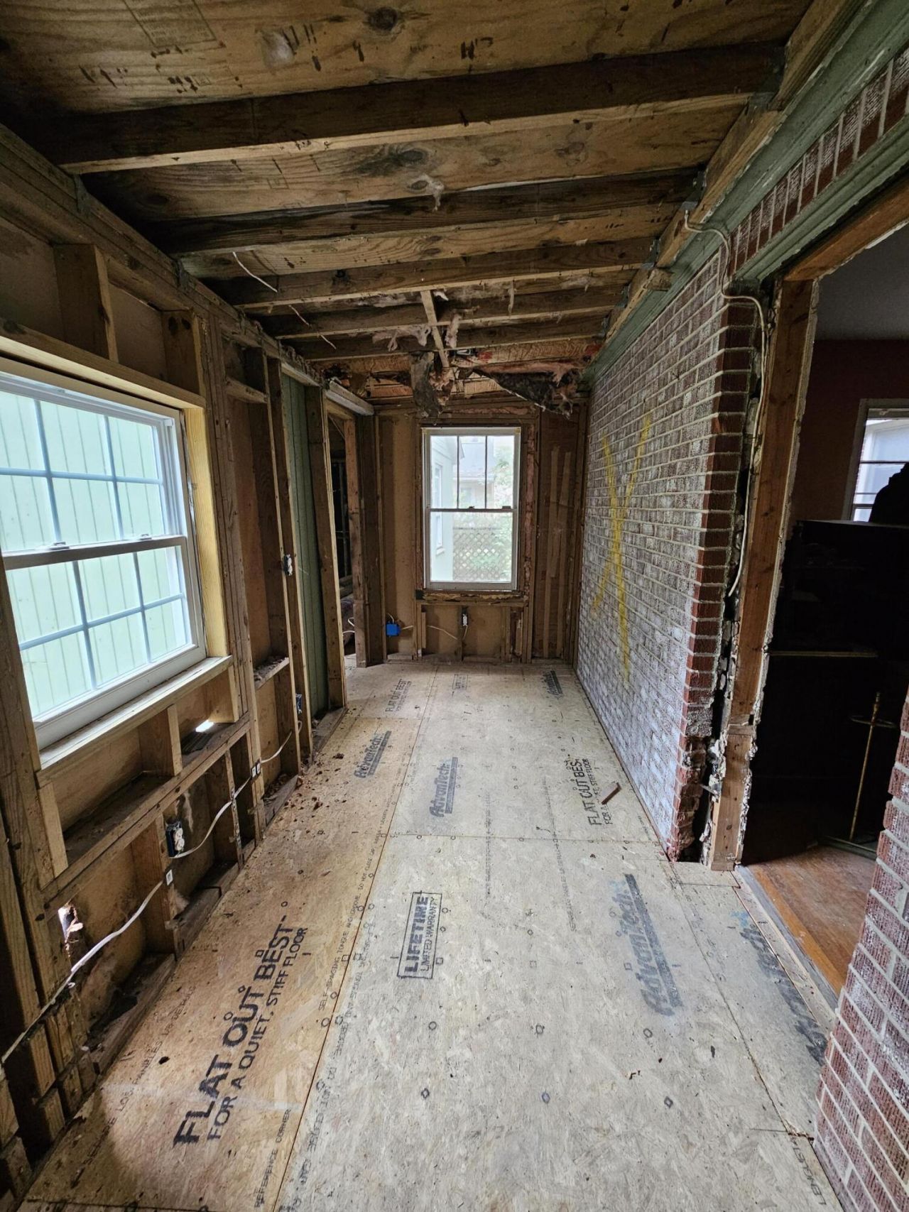 218 Yates Avenue Photo 27