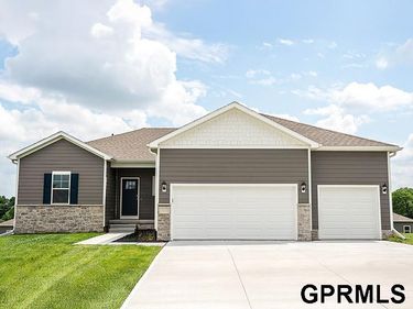 17048 Craig Street, Bennington, NE 68007
