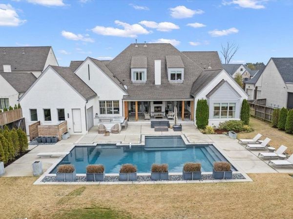 3197 CHAPEL WOODS CV, Germantown, TN 38139