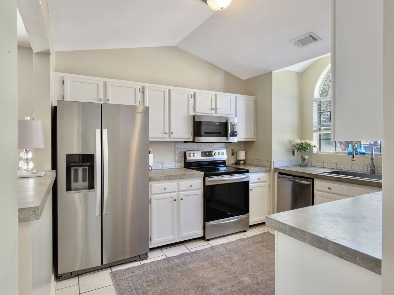 1246 Llewellyn Road Photo 12