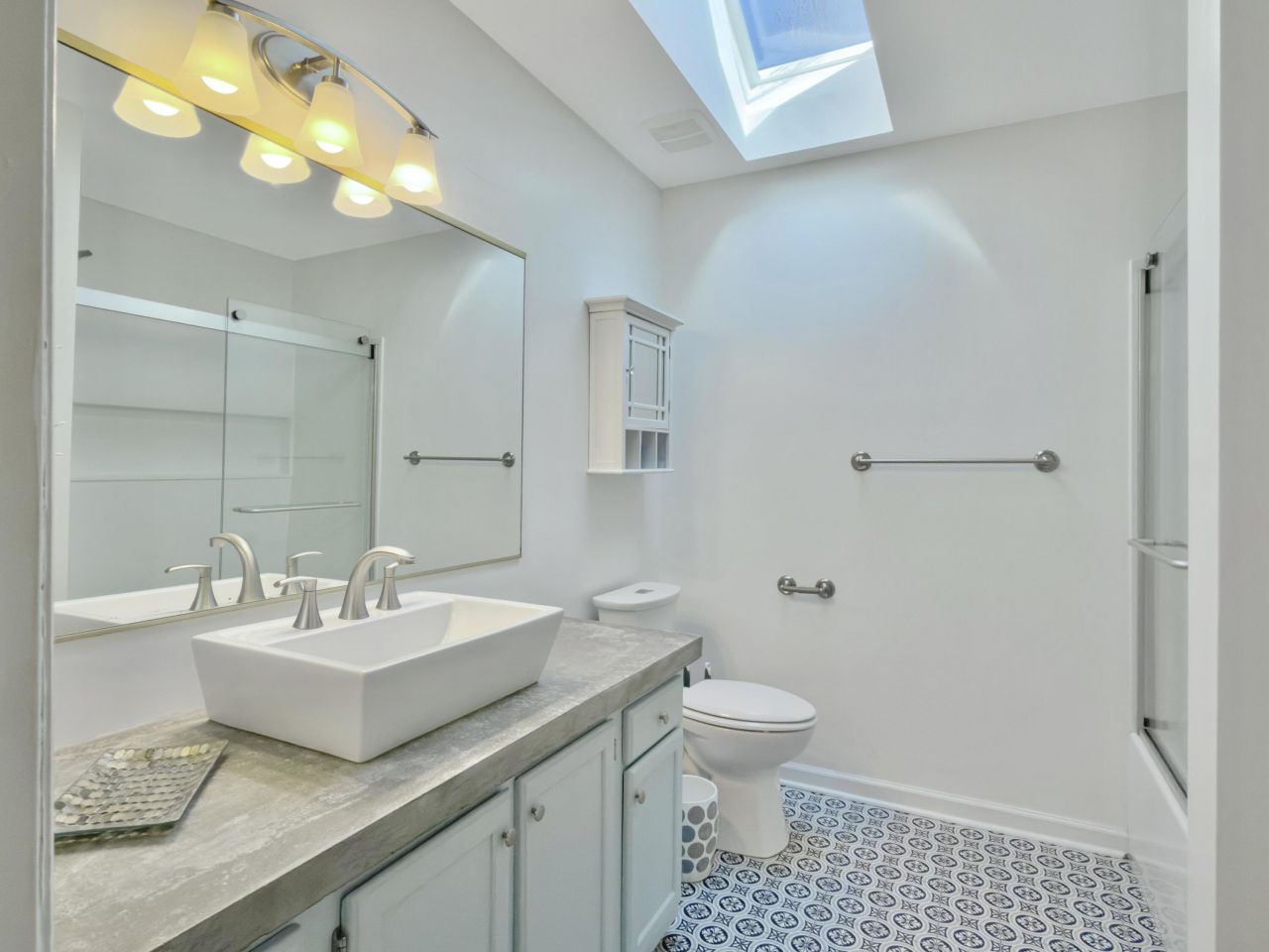 1246 Llewellyn Road Photo 36