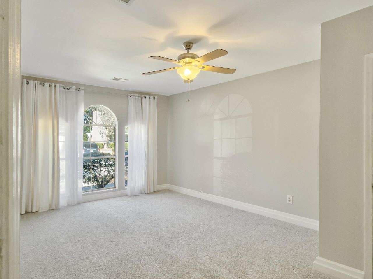 1246 Llewellyn Road Photo 41