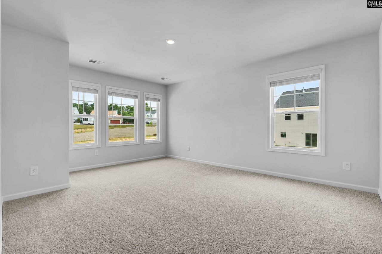 121 Bartlett Drive Photo 11