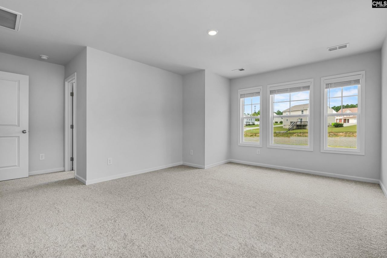 121 Bartlett Drive Photo 12