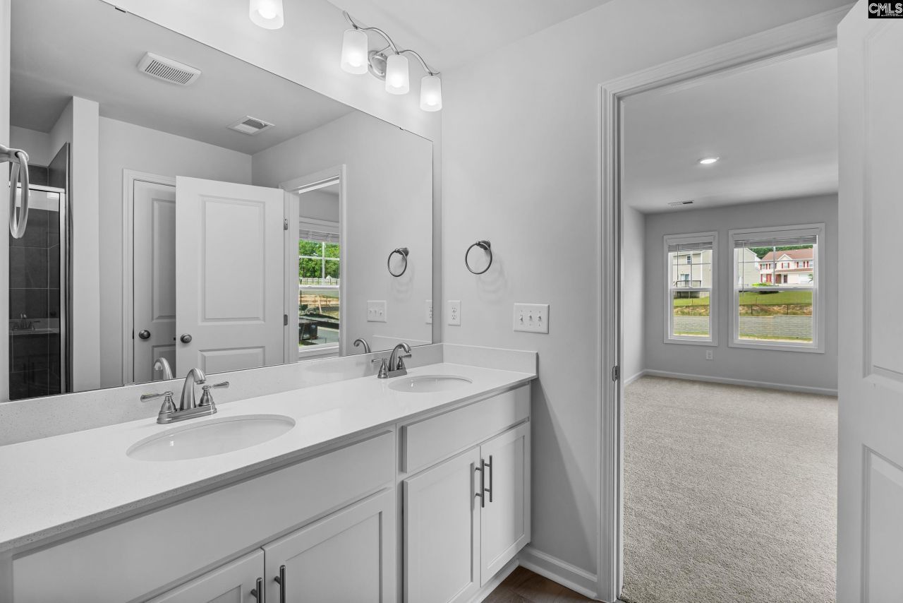 121 Bartlett Drive Photo 14