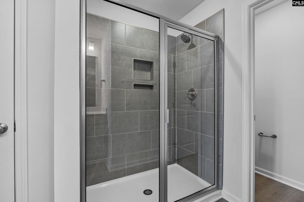 121 Bartlett Drive Photo 16