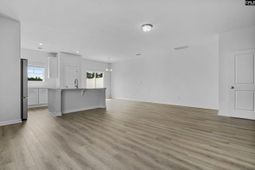 121 Bartlett Drive photo 4