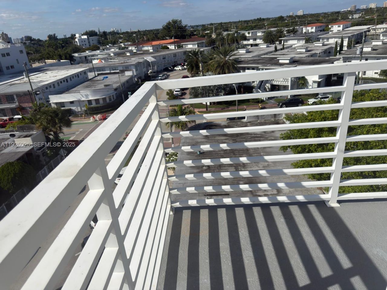 7800 Carlyle Ave., Unit 6C, Miami Beach, FL 33141 Photo