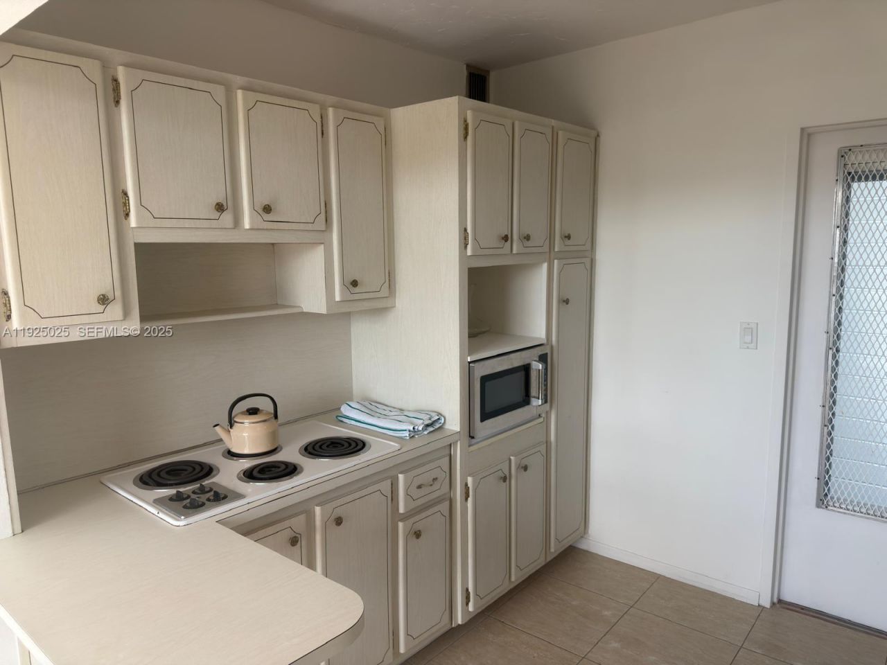 7800 Carlyle Ave., Unit 6C, Miami Beach, FL 33141 Photo