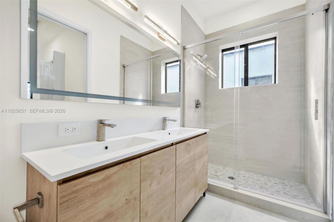 1515 SW 40th Ter, Fort Lauderdale, FL 33317 Photo