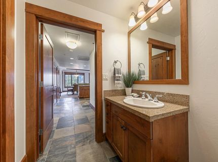 4001 Northstar Drive, Truckee, CA 96161 Photo