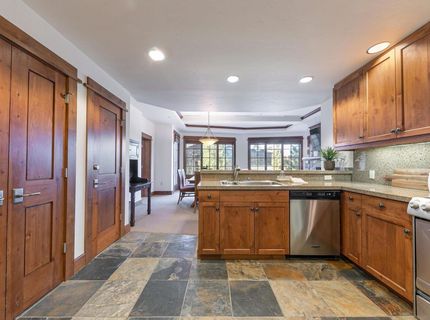 4001 Northstar Drive, Truckee, CA 96161 Photo