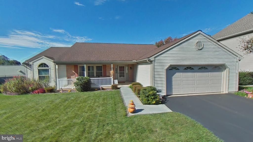 35 DUFFIELD DRIVE Lititz, PA 17543