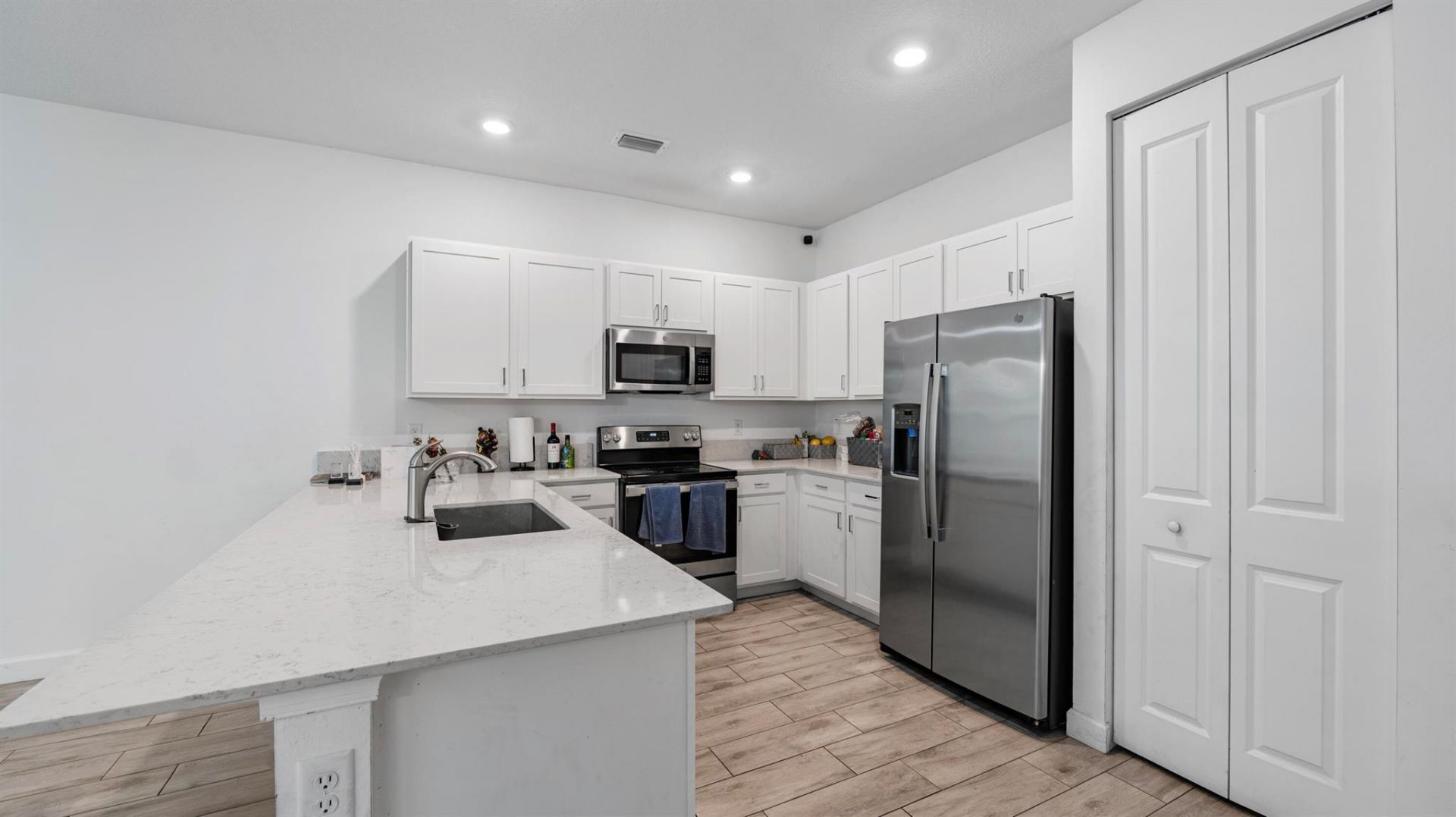 4407 Hemlock Drive, Riviera Beach, FL 33410 Photo