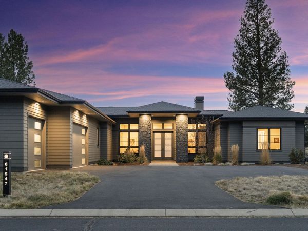 61547 Hosmer Lake Drive, Bend, OR 97702