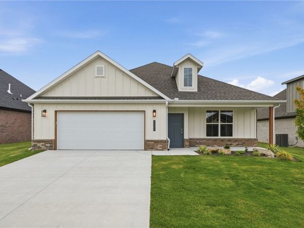 2305 N Lexington Street, Siloam Springs, AR 72761