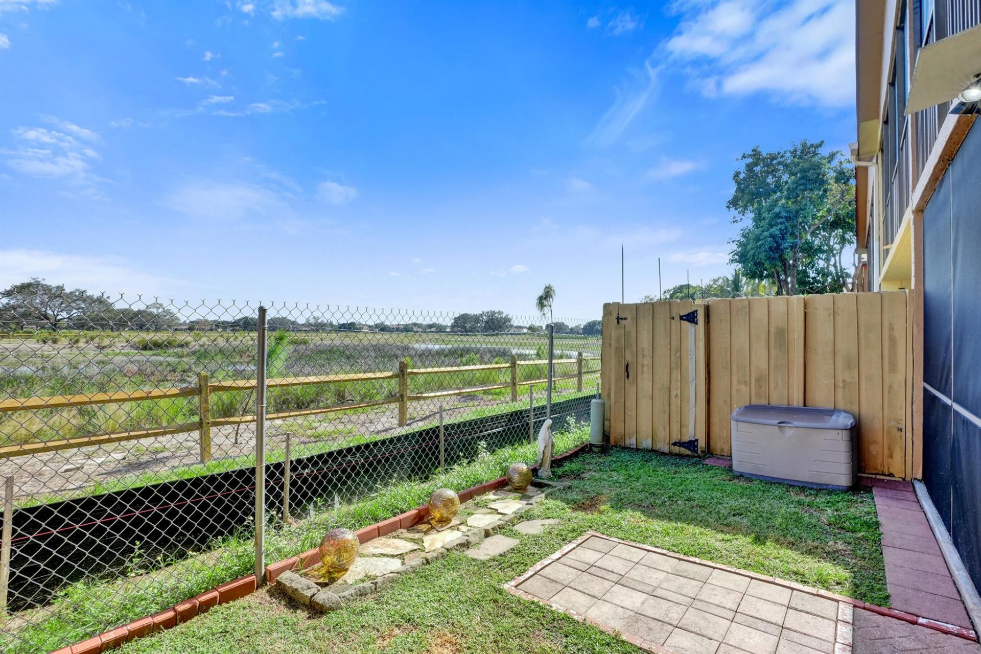 2758 NW 80th Avenue, Sunrise, FL 33322 Photo