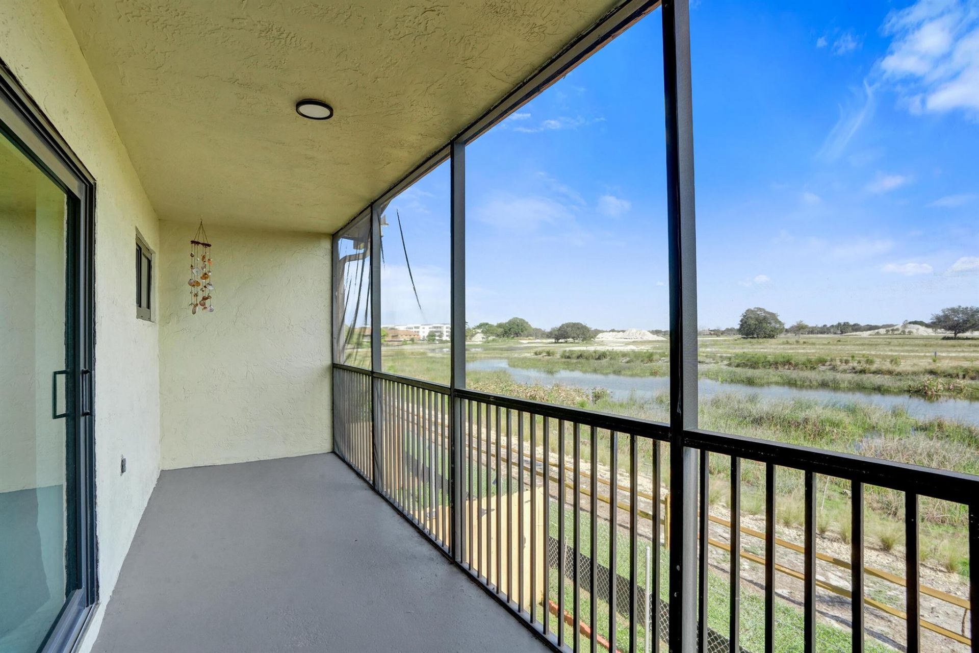 2758 NW 80th Avenue, Sunrise, FL 33322 Photo