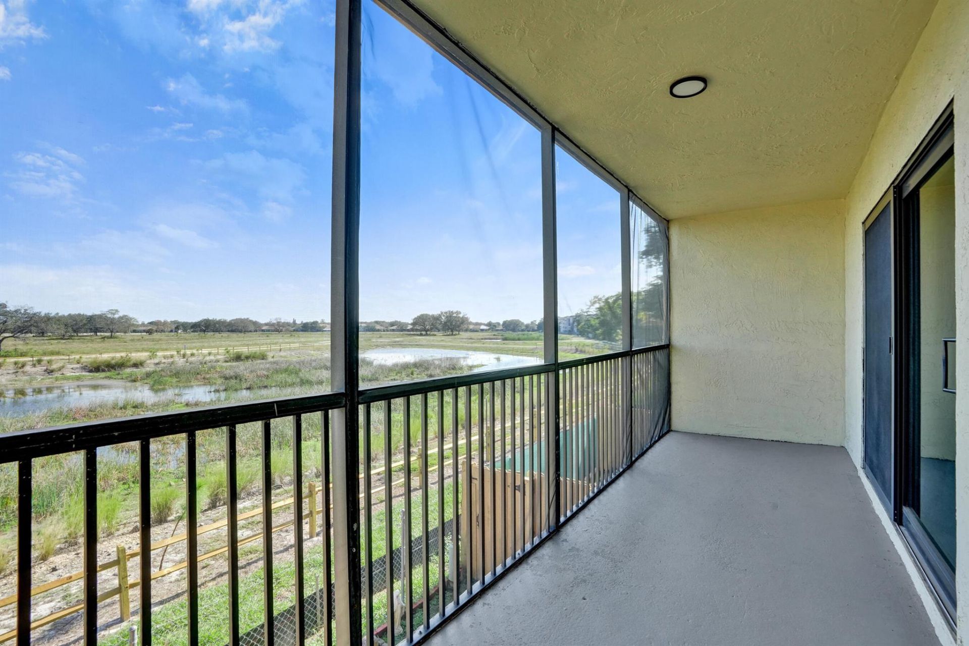 2758 NW 80th Avenue, Sunrise, FL 33322 Photo