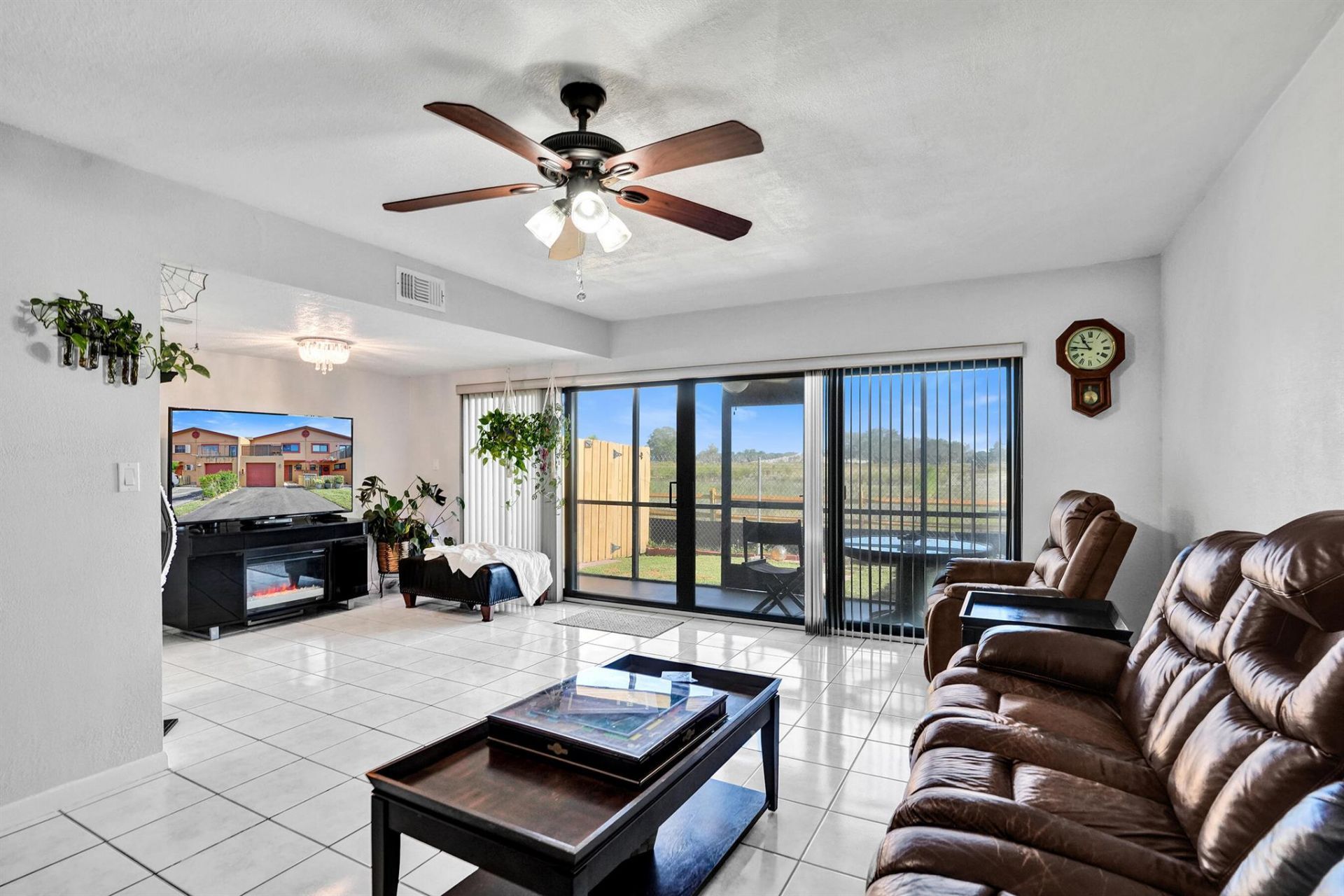 2758 NW 80th Avenue, Sunrise, FL 33322 Photo