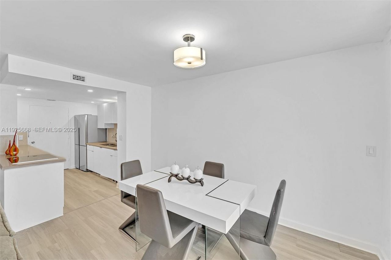 430 Golden Isles Dr, Unit 803, Hallandale Beach, FL 33009 Photo