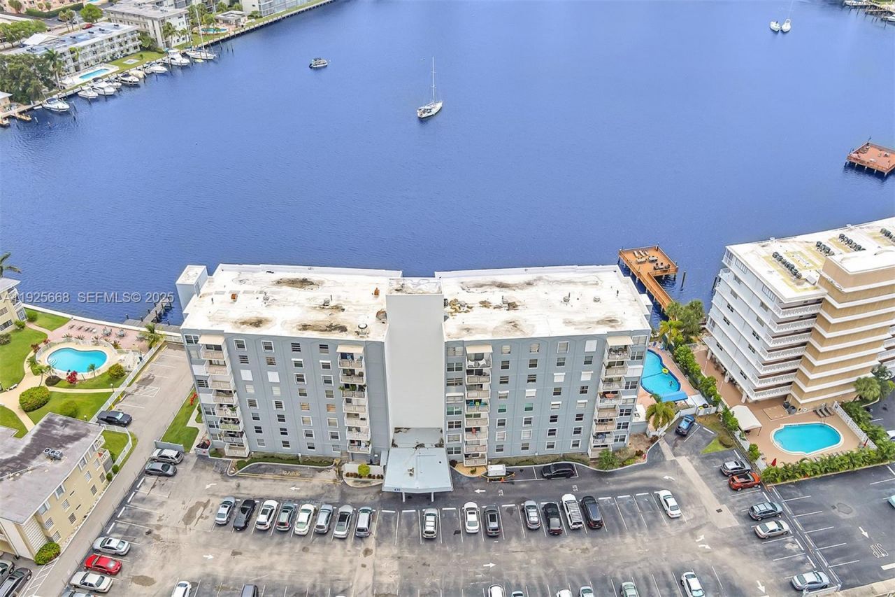 430 Golden Isles Dr, Unit 803, Hallandale Beach, FL 33009 Photo