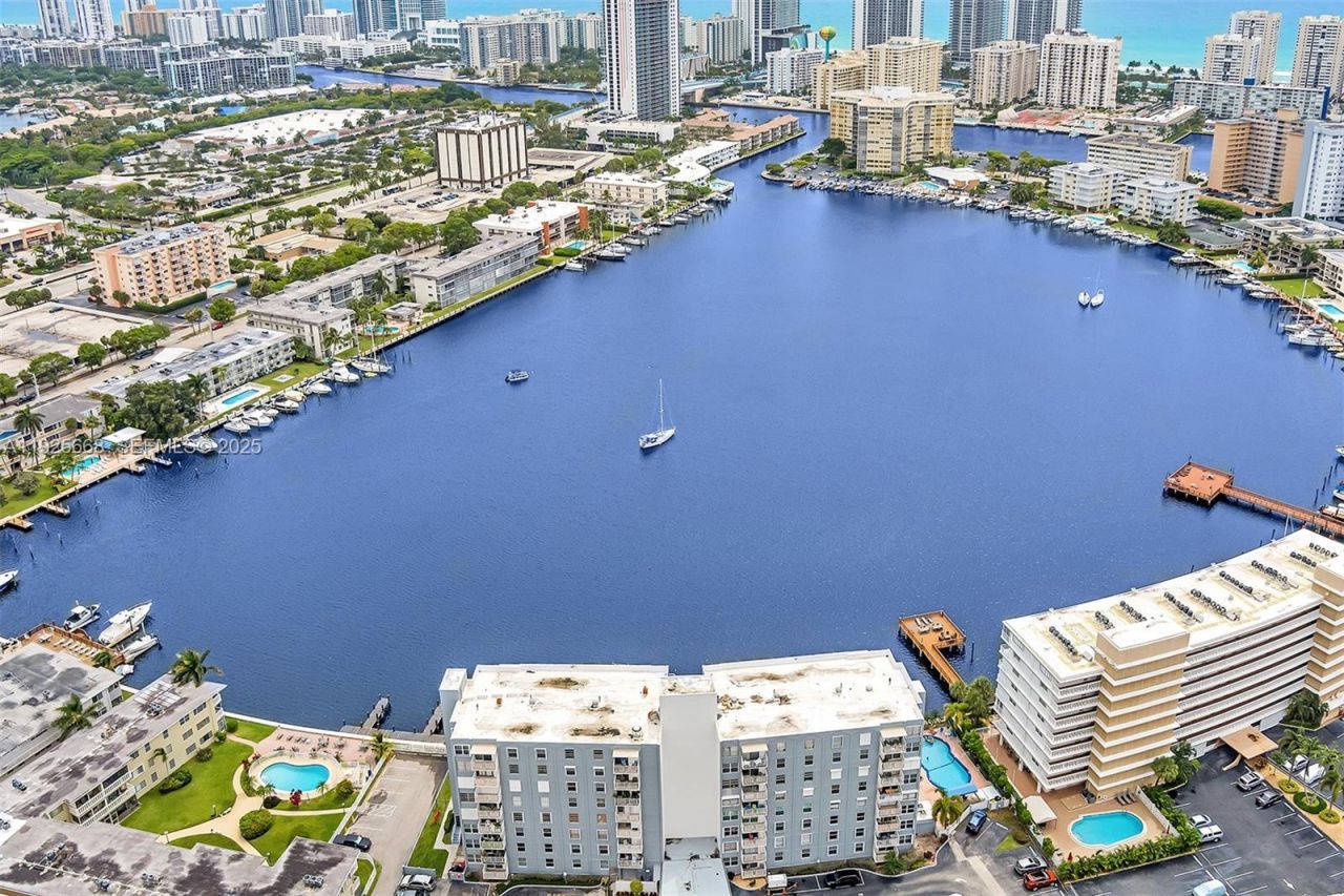 430 Golden Isles Dr, Unit 803, Hallandale Beach, FL 33009 Photo