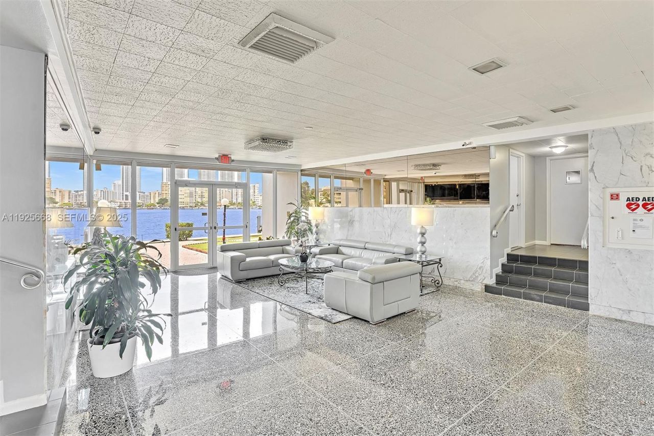 430 Golden Isles Dr, Unit 803, Hallandale Beach, FL 33009 Photo