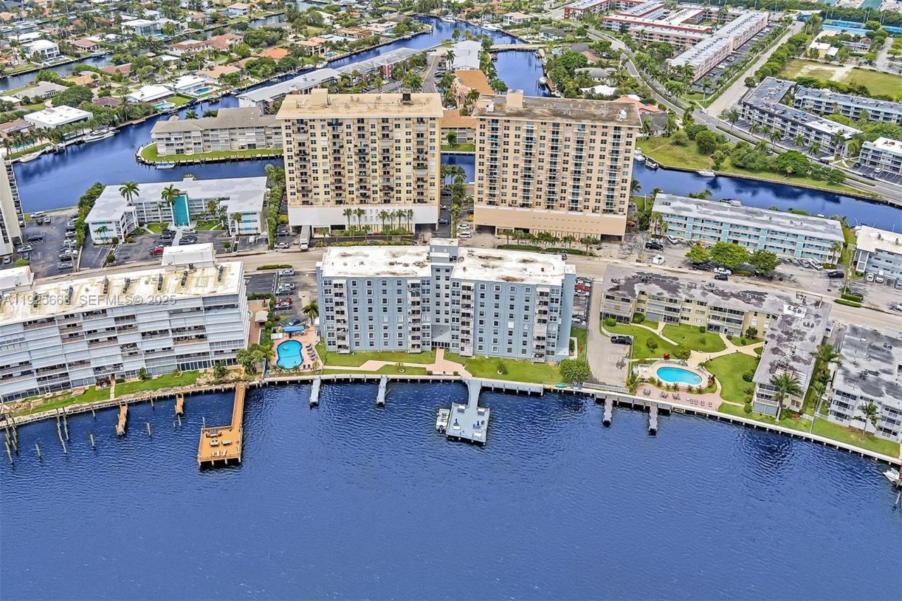 430 Golden Isles Dr, Unit 803, Hallandale Beach, FL 33009 Photo