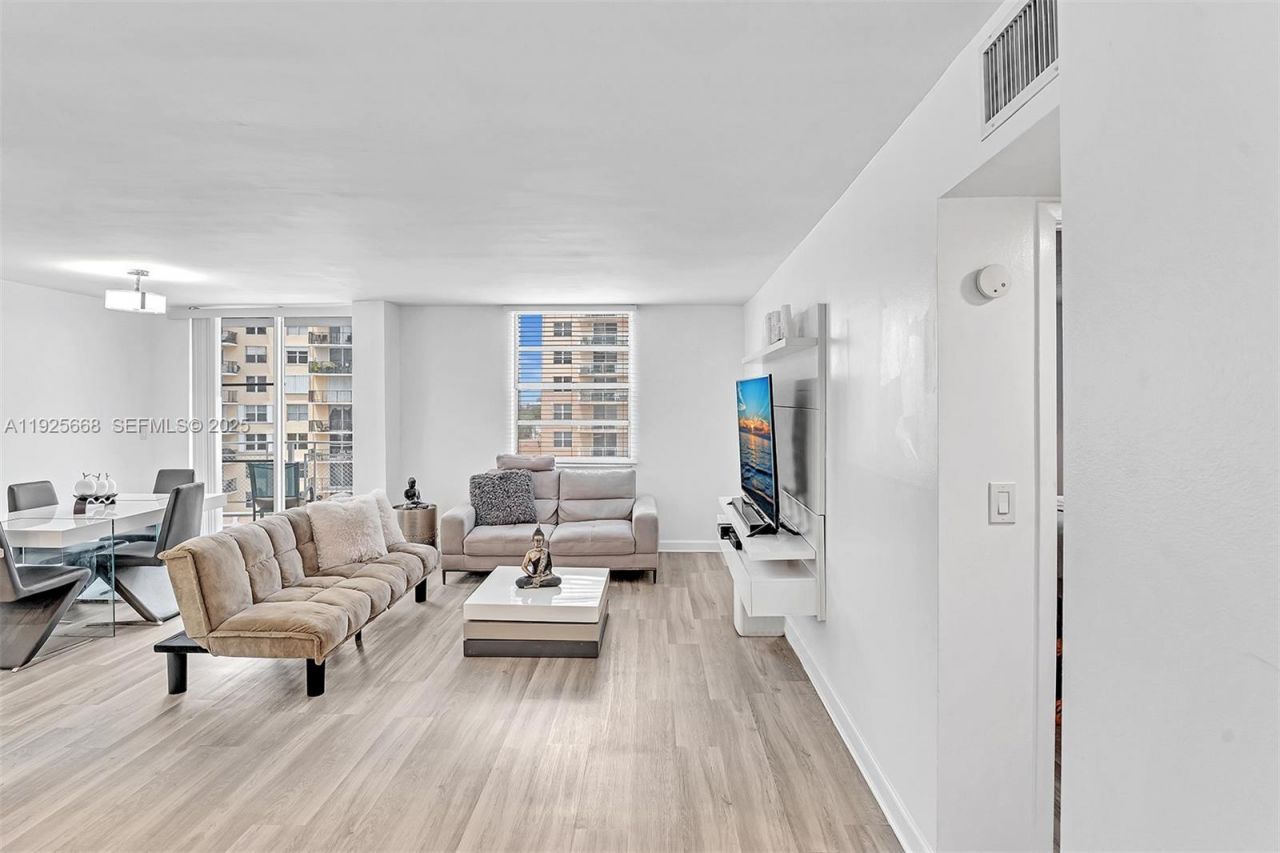 430 Golden Isles Dr, Unit 803, Hallandale Beach, FL 33009 Photo