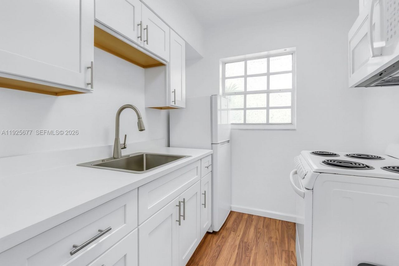 635 8th St, Unit 205, Miami Beach, FL 33139 Photo