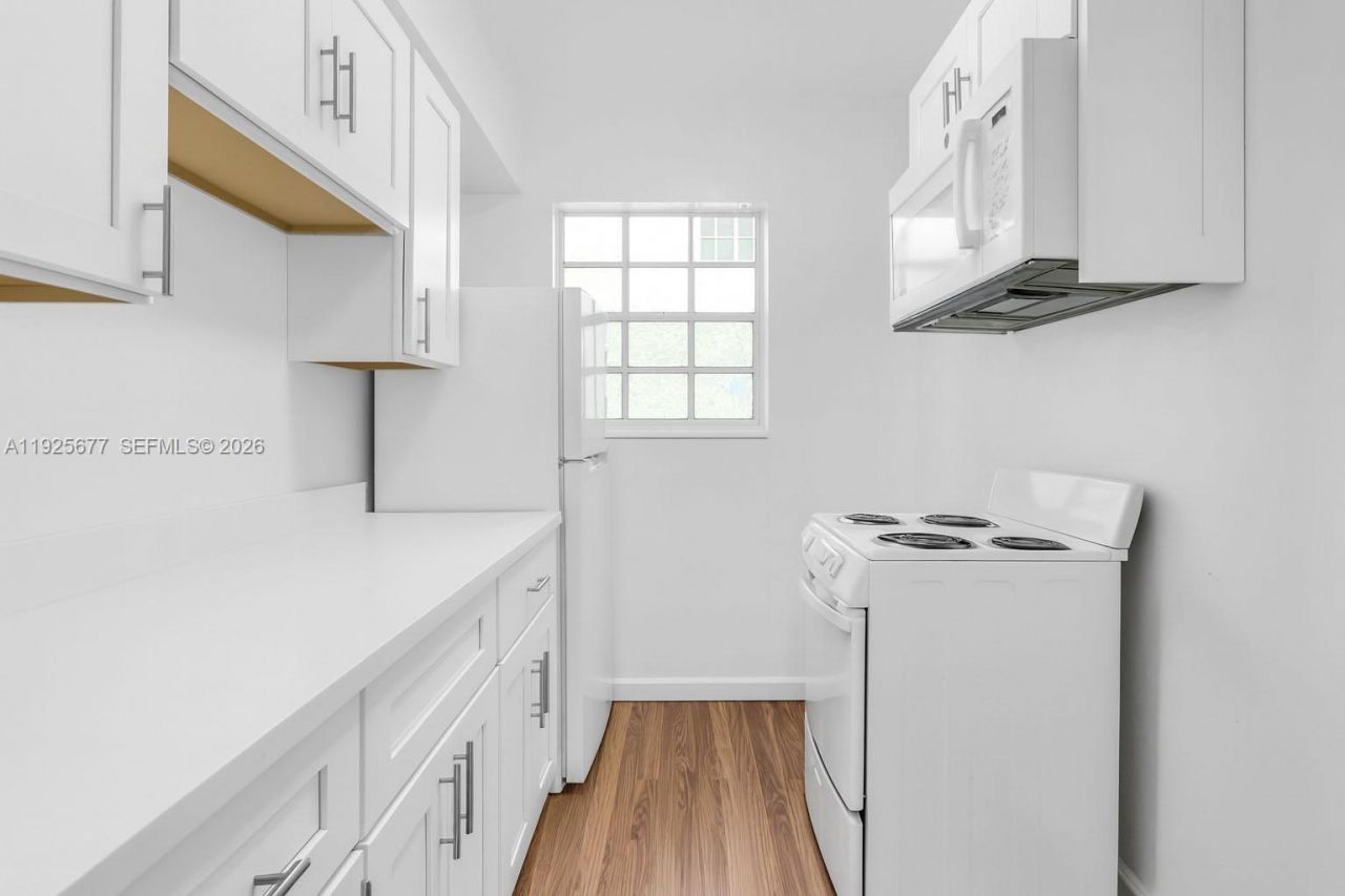 635 8th St, Unit 205, Miami Beach, FL 33139 Photo