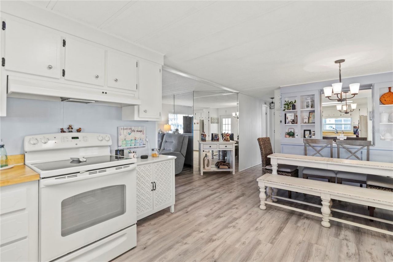 5619 Bayshore Road, Unit 240, Palmetto, FL 34221 Photo