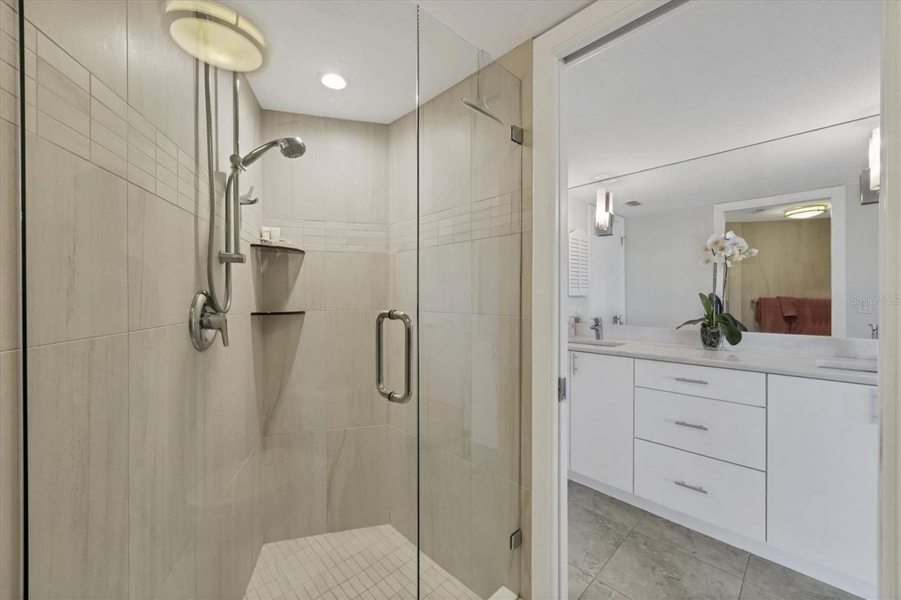 4825 Gulf Of Mexico Drive, Unit 202, Longboat Key, FL 34228 Photo