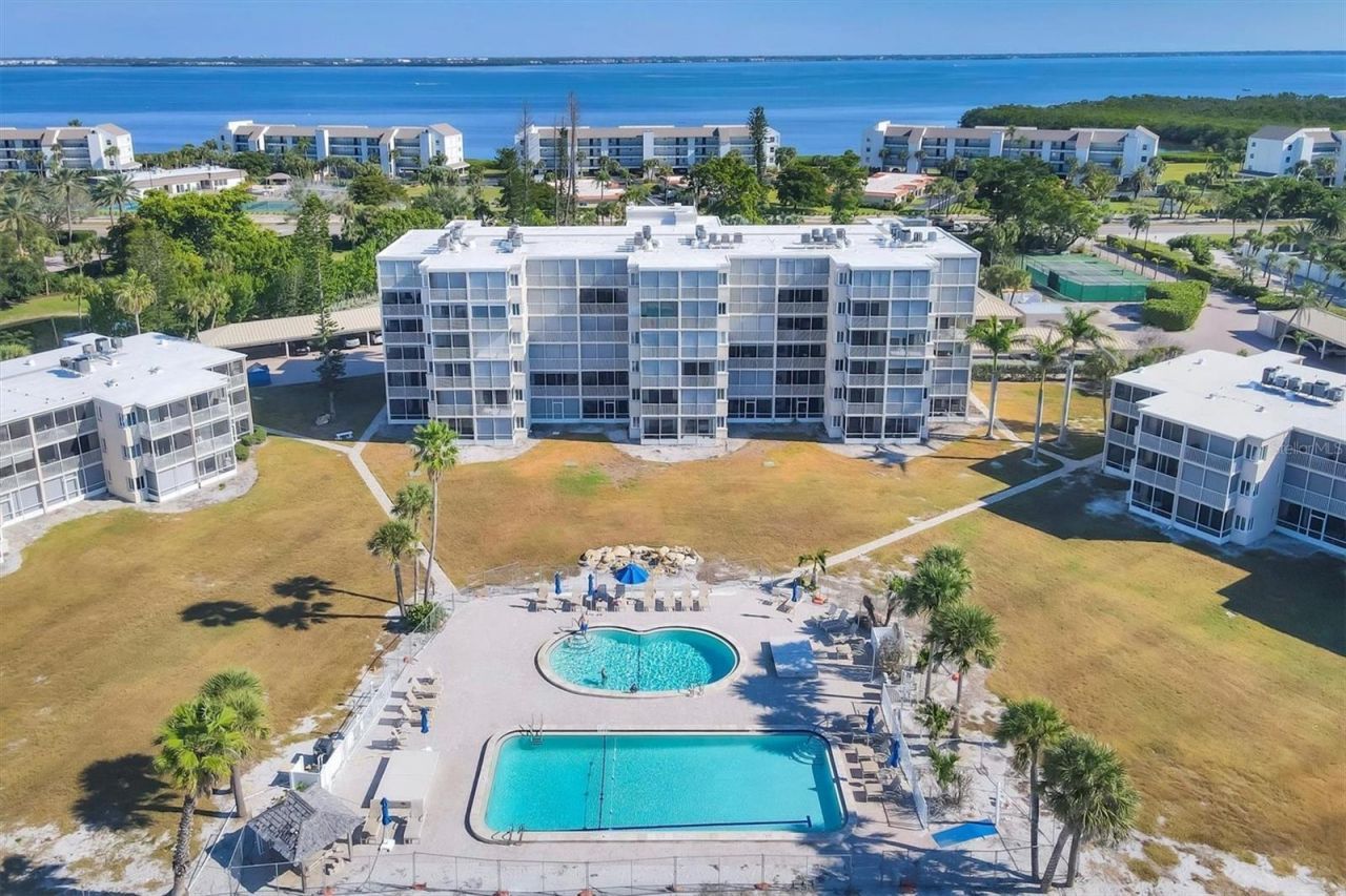 4825 Gulf Of Mexico Drive, Unit 202, Longboat Key, FL 34228 Photo